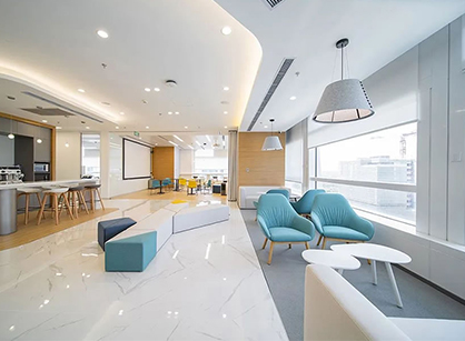 充满个性气氛的且专注员工康健的办公室装修设计空间怎样打造——耀乘康健科技